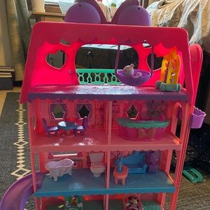 Disney Kids Minnie's Bow-tel Hotel Playset